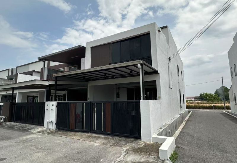 DESA PENGKALAN BERSATU