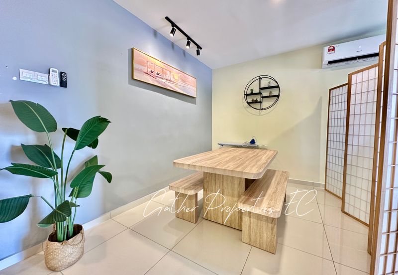 Manhattan Condominium