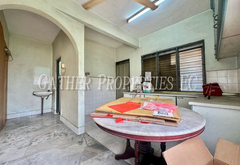 TAMAN KLEDANG, MENGLEMBU