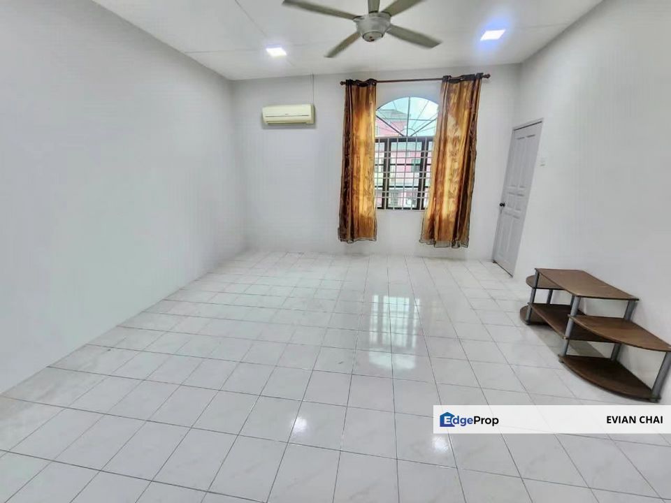 Lapangan Panorama Between Botani&sppk Refurbished Double Storey For Rent, Perak, Ipoh