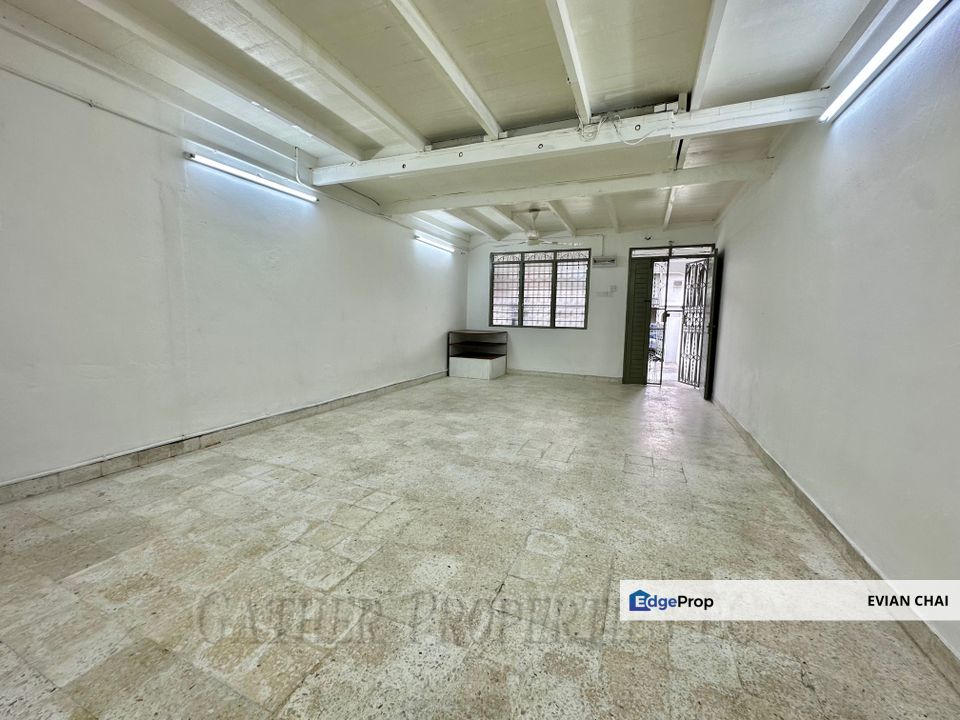 Freehold Taman Cempaka Ipoh New Renovation 2 Storey,Walking Distance To All Amenities Shop, For Sale, Perak, Ipoh