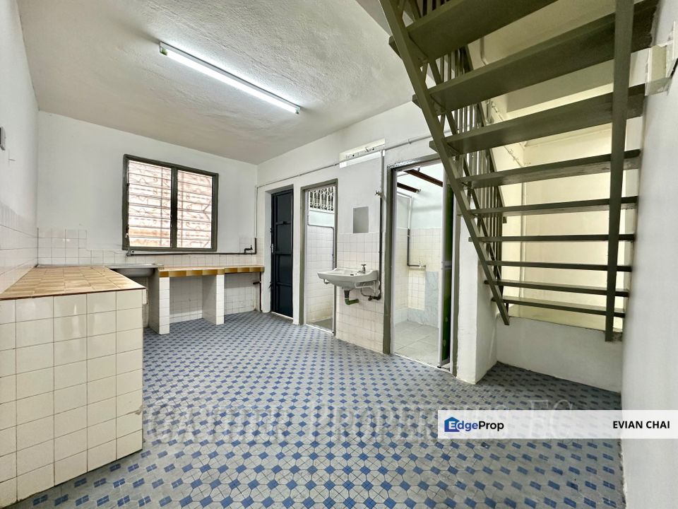 Freehold Taman Cempaka Ipoh New Renovation 2 Storey,Walking Distance To All Amenities Shop, For Sale, Perak, Ipoh