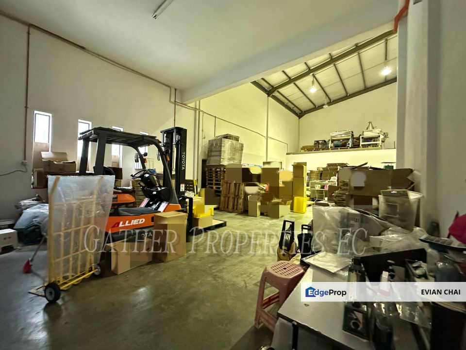 Two Adjoining 1.5 Sty Semi D Factory,Well Maintain,Fully Renovation Light Factory/Warehouse For Sale Ipoh Kawasan Perindustrian Pengkalan, Perak, Ipoh