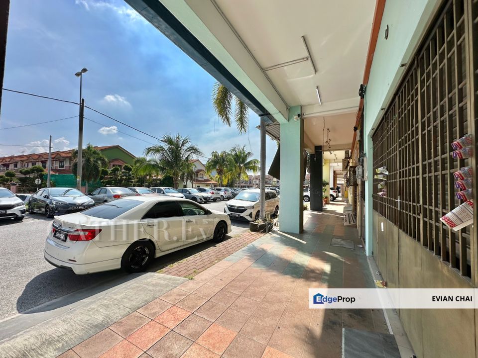 Freehold Botani Ipoh Double Storey Shop,Matured Area,First Floor Wth ROI, Perak, Ipoh