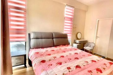 THE COVE HILLSIDE RESIDENCE