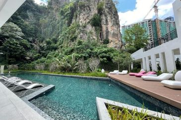 THE COVE HILLSIDE RESIDENCE