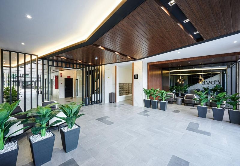 THE COVE HILLSIDE RESIDENCE