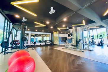 THE COVE HILLSIDE RESIDENCE