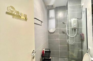 THE COVE HILLSIDE RESIDENCE