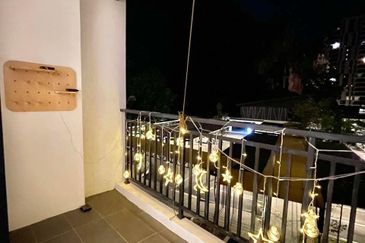 THE COVE HILLSIDE RESIDENCE