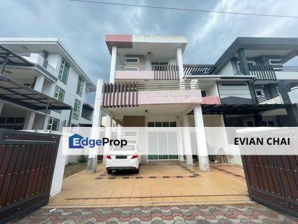 Botani Ipoh Lapangan Siber Double Storey Semi D With Nice Condition For Sales, Perak, Ipoh