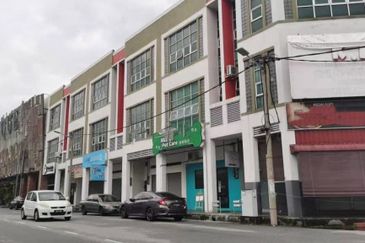 Pengkalan Station 18