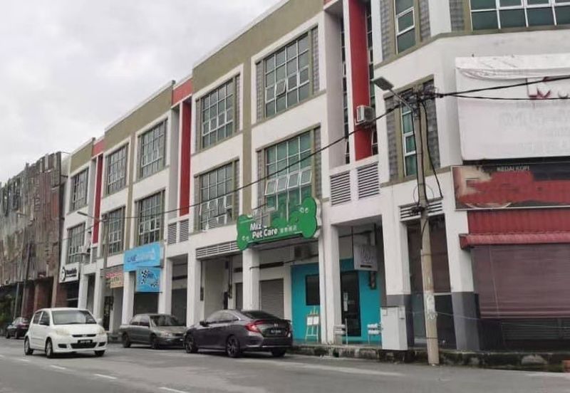 Pengkalan Station 18