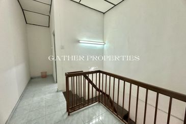 Walking Distance To AEON Station 18,Facing Field Double Storey House Wth Facing Field,FOR SALE 