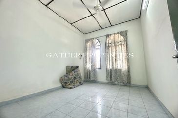 Walking Distance To AEON Station 18,Facing Field Double Storey House Wth Facing Field,FOR SALE 