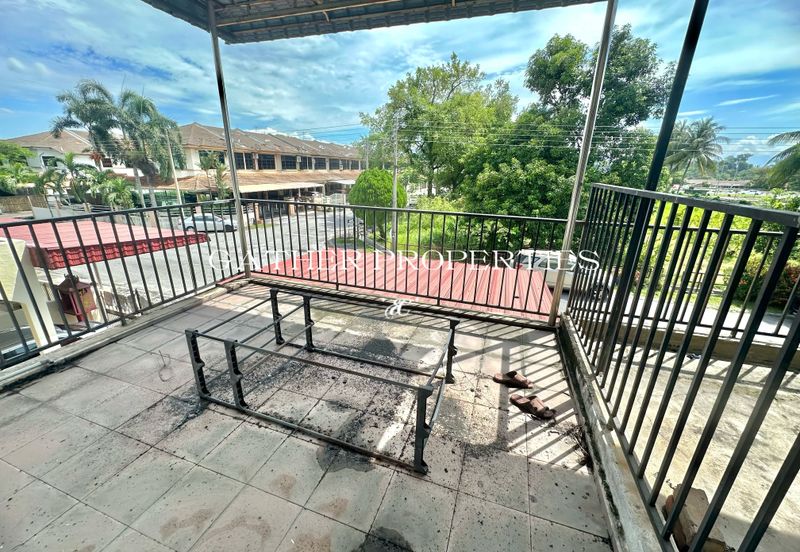 Walking Distance To AEON Station 18,Facing Field Double Storey House Wth Facing Field,FOR SALE 