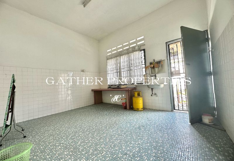 Walking Distance To AEON Station 18,Facing Field Double Storey House Wth Facing Field,FOR SALE 