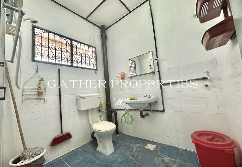 Walking Distance To AEON Station 18,Facing Field Double Storey House Wth Facing Field,FOR SALE 