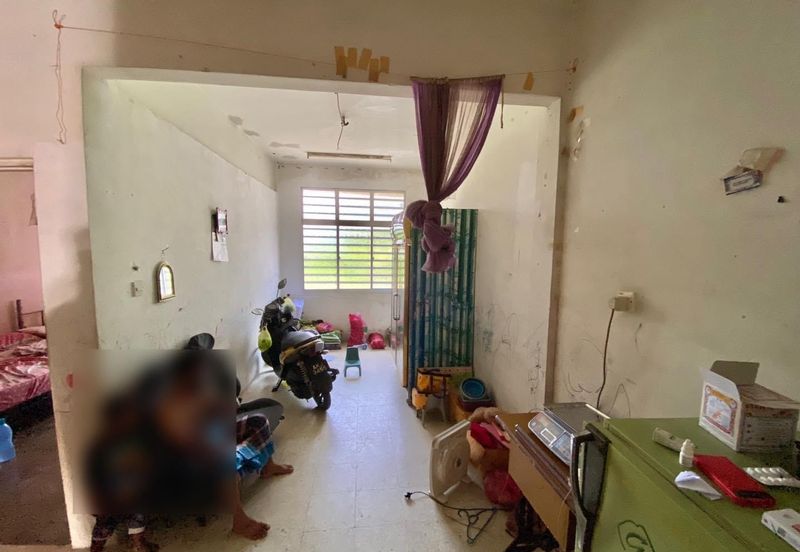 Best Discount,Silibin,Jelapang Flat For Sale,Ground Floor,Walking Distance To Billion Mart  