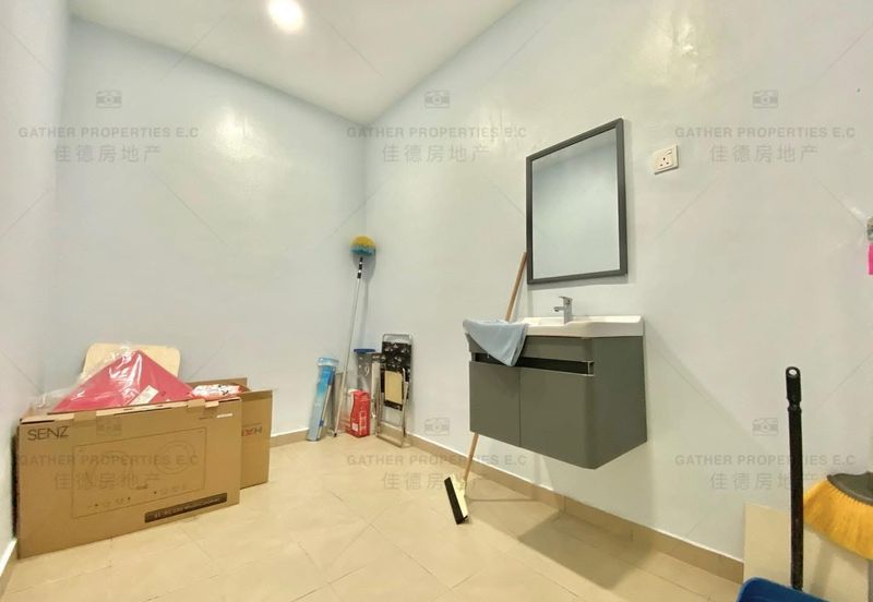 Upper East @ Tiger Lane