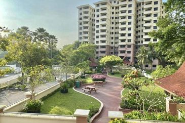 MERU VALLEY RESORT (GOLF VISTA APARTMENT