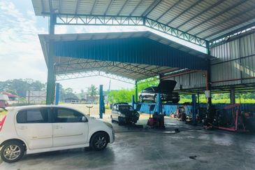 Ayer Keroh Commercial Centre