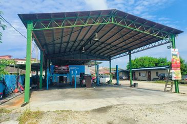 Ayer Keroh Commercial Centre