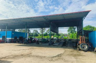 Ayer Keroh Commercial Centre