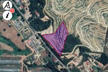 [DEPAN JALAN] Tanah 4.425 ekar di Alor Gajah, Melaka