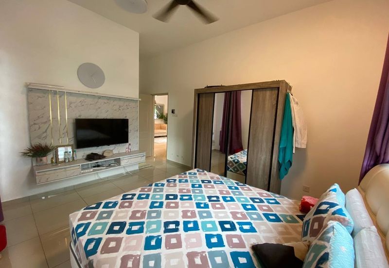 TAMAN MERLIMAU EMAS SEKSYEN 2