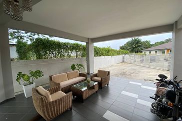 TAMAN MERLIMAU EMAS SEKSYEN 2