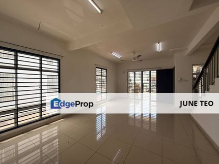 Basic Furnished Good Condition Strategic Location 2sty Terrace End Lot @ Seri Austin for Sale, Johor, Johor Bahru