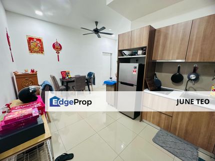 Strategic Location Furnished Mid Floor Pool View Studio @ Palazio for Sale, Johor, Johor Bahru