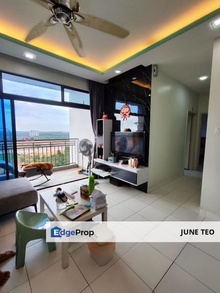 Strategic Location Renovated Fully Furnished High Floor Unblock View Low Density 2room Apt @ Seri Austin Residence for Sale, Johor, Johor Bahru