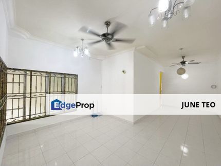 Strategic Location Renovated Good Condition 1.5sty Terrace @ Seri Alam for Sale, Johor, Masai