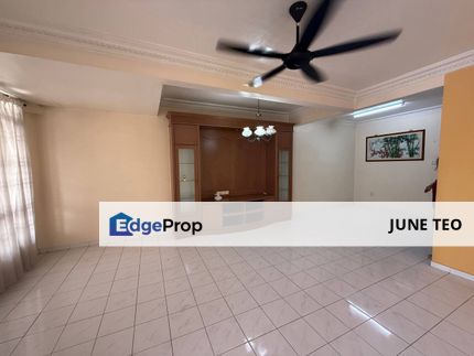 Spacious Renovated Extended Good Condition 2sty Terrace @ Desa Cemerlang for Sale, Johor, Ulu Tiram