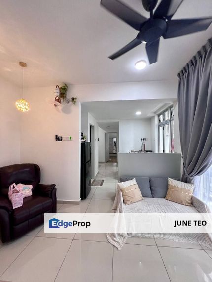 High Floor Renovated Partial Furnished Good Condition 3room Apt @ Midas Seri Alam for Sale, Johor, Pasir Gudang