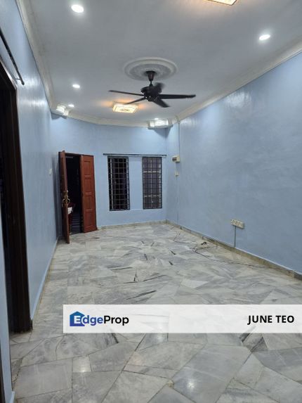 Renovated Unfurnished in Basic Condition 1sty Terrace @ Skudai Baru for Rent, Johor, Skudai
