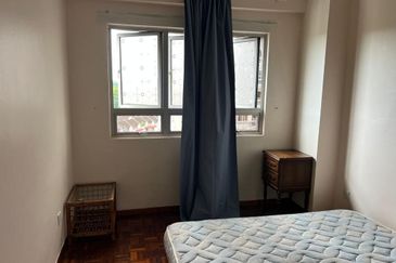 Dwi Mahkota Condominium