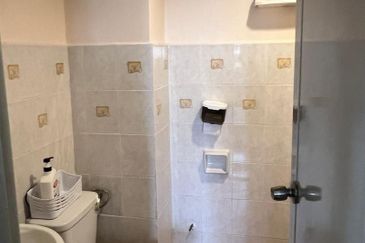 Dwi Mahkota Condominium