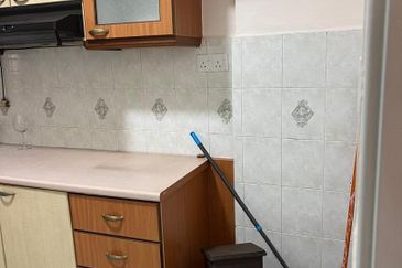 Dwi Mahkota Condominium