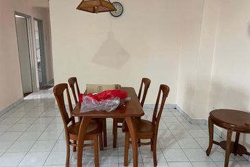 Dwi Mahkota Condominium