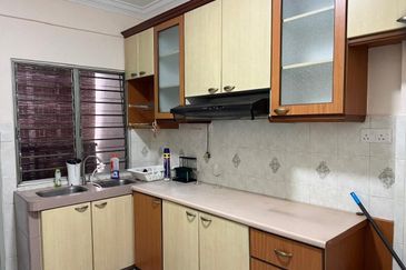 Dwi Mahkota Condominium