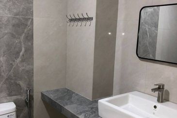 Aloha Tower Condominium