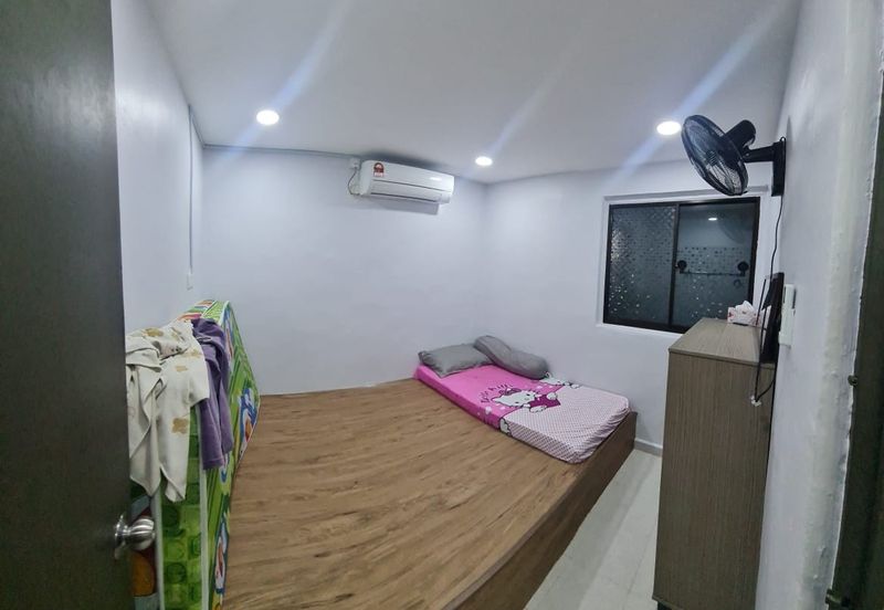 Flat Taman Ungku Tun Aminah