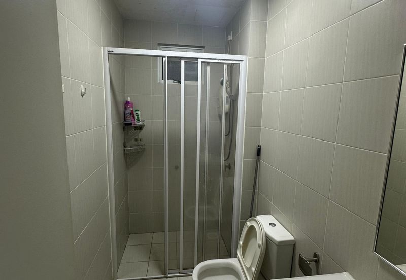 Meridin Bayvue Apartment