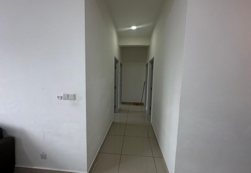 Meridin Bayvue Apartment