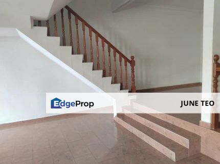 Renovated Partial Furnished Good Condition 2sty Terrace @ Desa Cemerlang for Sale, Johor, Ulu Tiram