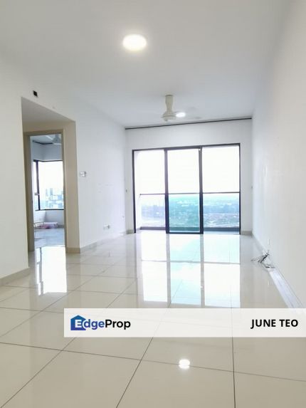 Strategic Location Partial Furnished Good Condition High Floor 2room Apt @ Raffles Suites for Rent, Johor, Skudai