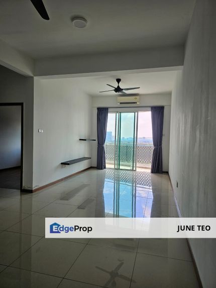 Strategic Location Spacious Good Condition Partial Furnished 3room Apt @ Grandview 360 for Rent, Johor, Johor Bahru